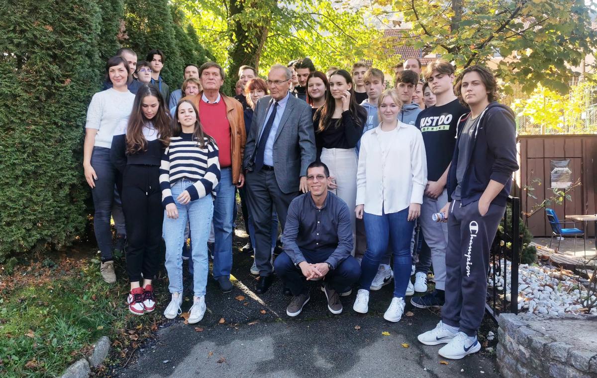 Predvolilni kafe v mladinskem centru